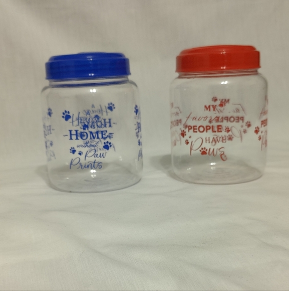 Set of Two BPA Free Plastic Containers For Pet Treats/Food - Picture 1 of 4